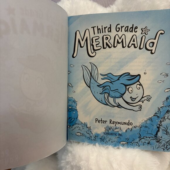 5 for $15 📕Third Grade Mermaid, Peter Raymundo, Scholastic (SKU: 149MI) - Picture 3 of 3
